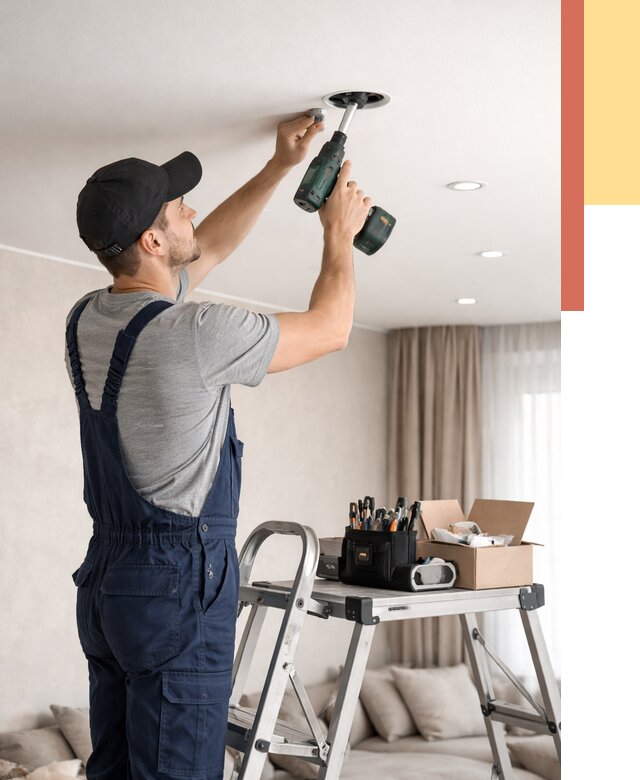 Установка и монтаж точечных светильников в натяжной потолок в Апшеронске от 1845 руб. | ОТДЕЛОЧНИК-Пшр